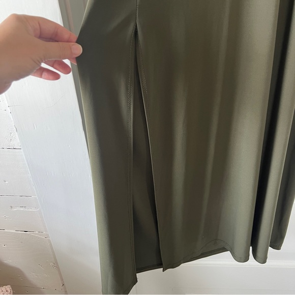 Bebe cowl neck spaghetti maxi strap dress in olive green size L - Picture 6 of 7